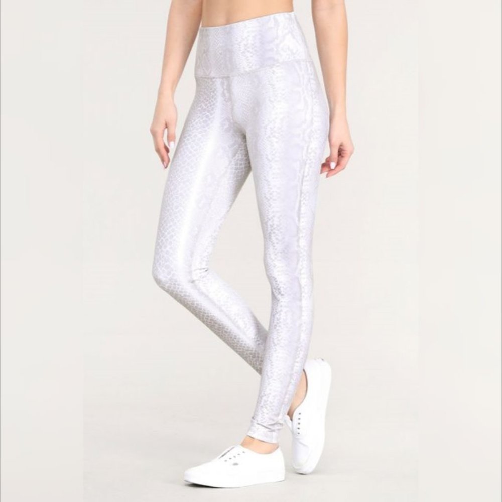 Pale Snake Print Highwaist Leggings - Picture 3 of 6